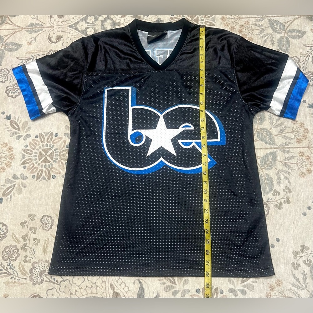 Billie Eilish Be Blue Hit Me Hard and Soft: The Tour Black Jersey Size Small - Picture 9 of 11